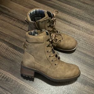 Brand crown vintage boots